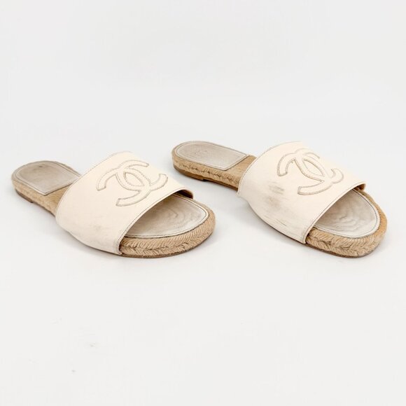 Chanel CC Espadrille Slide Sandals Size 39 US 8-8.5 White Leather Flat Mule - Picture 1 of 14